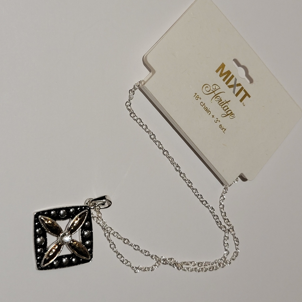 Mixit Heritage 18 Inch Link Cross Pendant Necklace